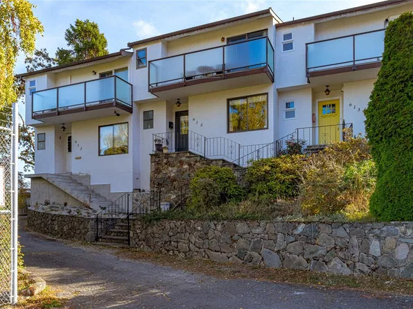 615 Sturdee St, Esquimalt, BC V9A 6R5