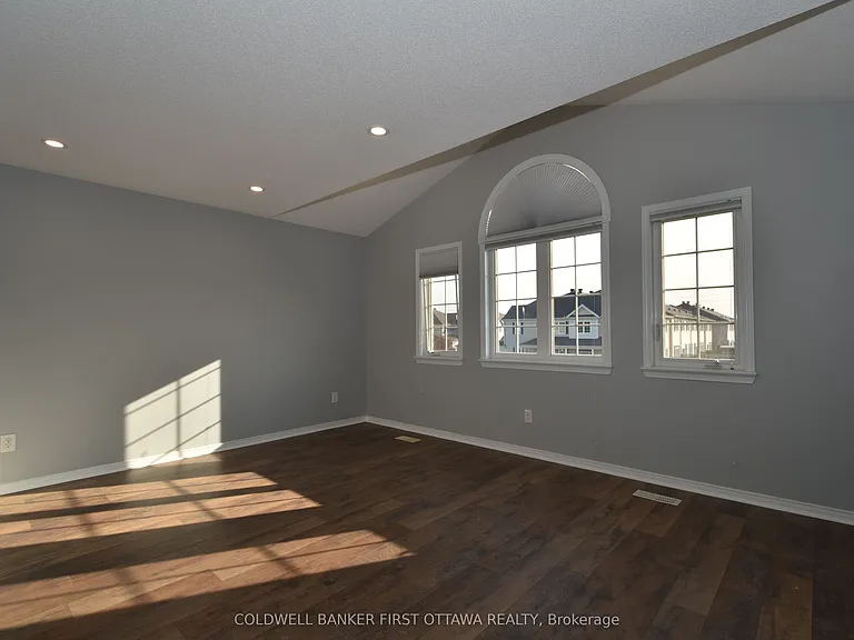 413 Blackleaf Dr — Photo 23