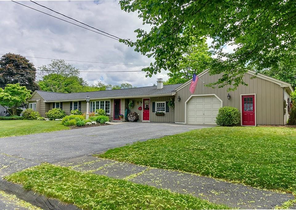 1st image of 5 Cornell Rd