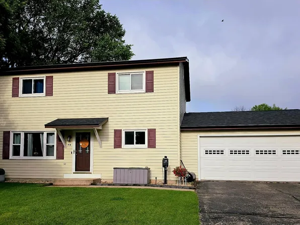 914 S University Ave, Beaver Dam, WI 53916