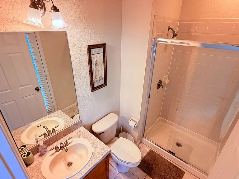 4986 Thames St W — Photo 53