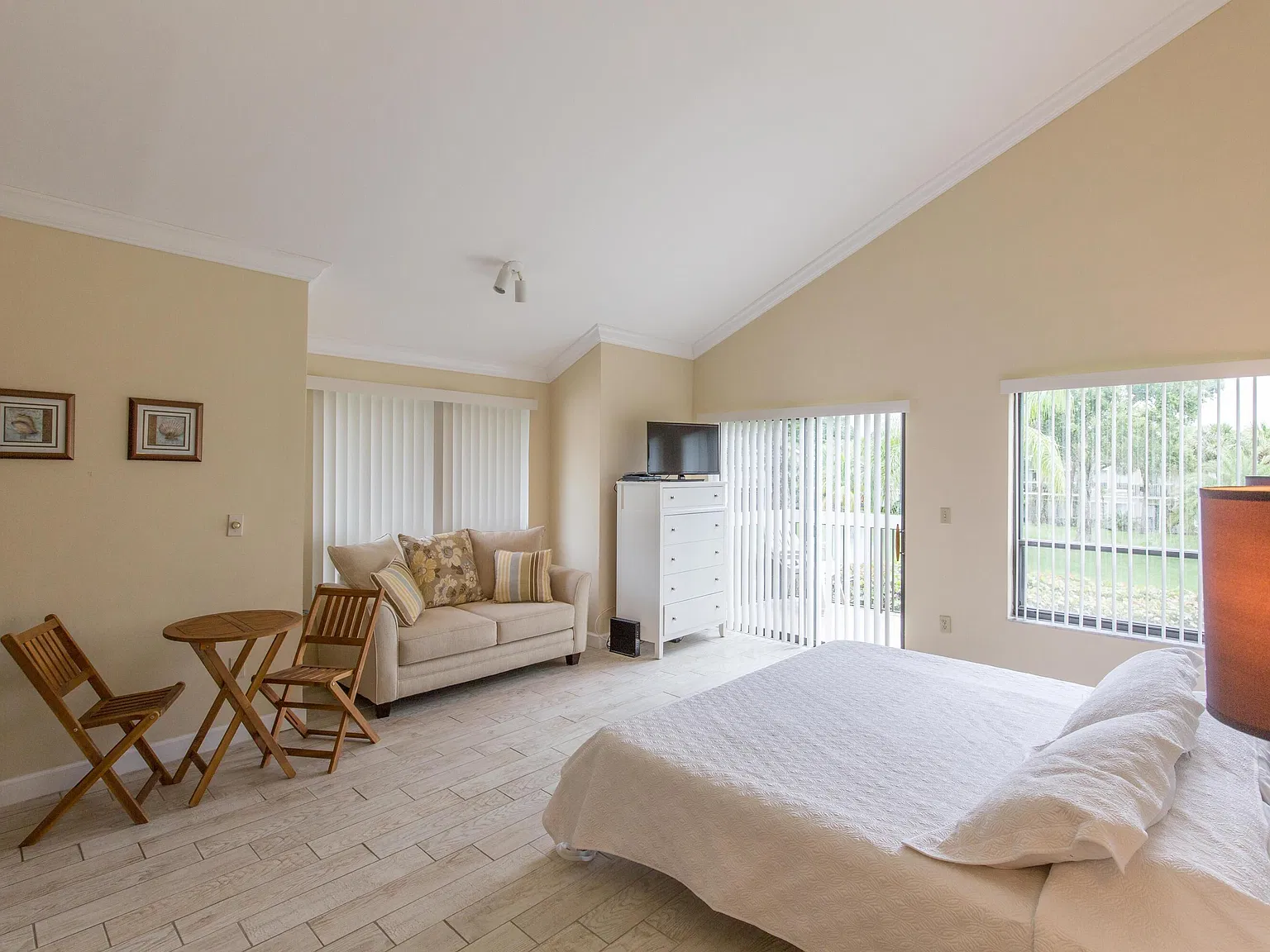 1 bed, 1.0 bath, 500 sqft, $2,900 — Photo 2