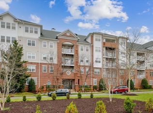 327 King Farm Blvd APT 308, Rockville, MD