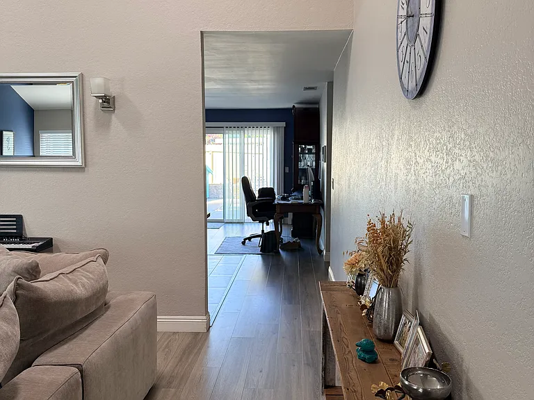 11169 Avenida Del Gato — Photo 6
