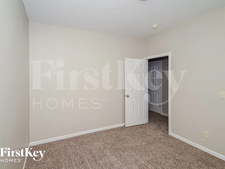 1254 Easterwood Blvd — Photo 14