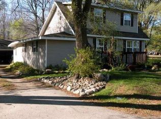 207 N Spring St, Gladwin, MI 48624