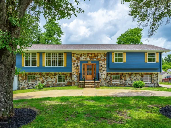 482 Greens Lake Cir, Rossville, GA 30741