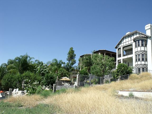 4th image of 22286 San Joaquin Dr W