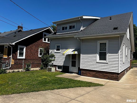 4th image of 800 W Meadows Pl