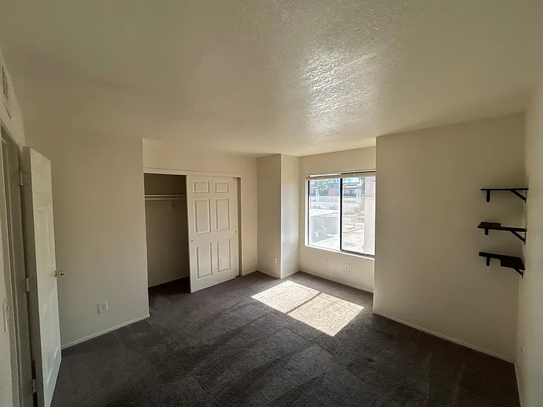 3044 E Beck Ln #5 — Photo 5