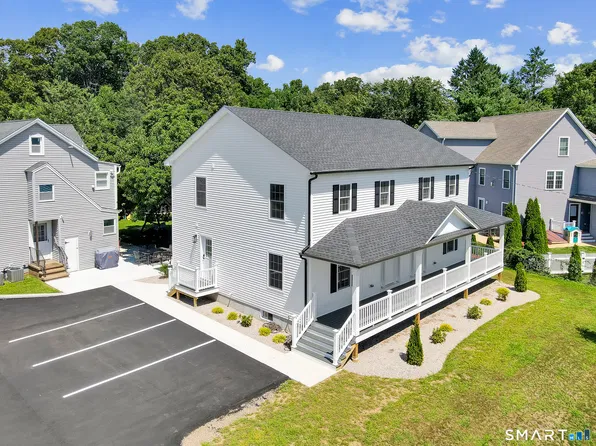 33 W End Ave #C, Branford, CT 06405