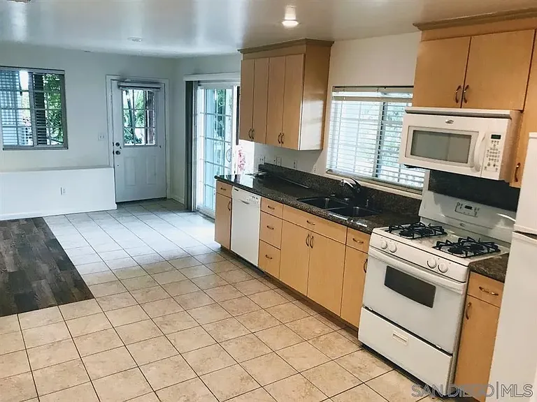 1336 Bush St #LOWER — Photo 7