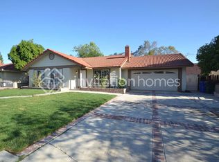 1238 W Hawthorne St, Bloomington, CA 92316