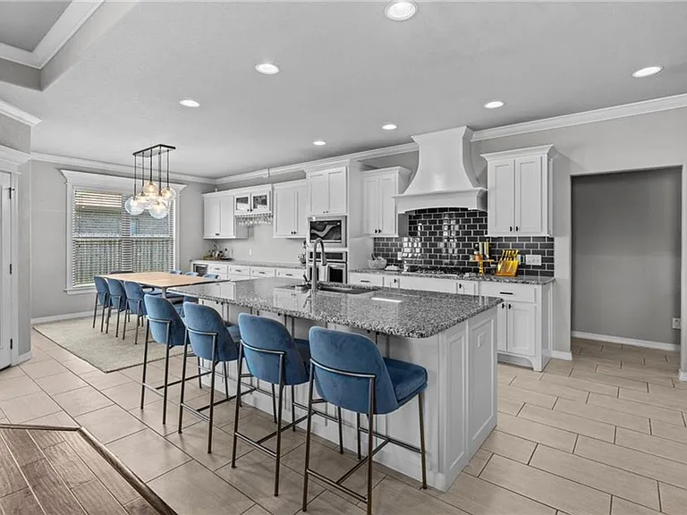 801 Bellmara Cir — Photo 10