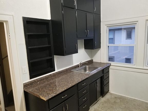 2nd image of 3263 Desota Ave