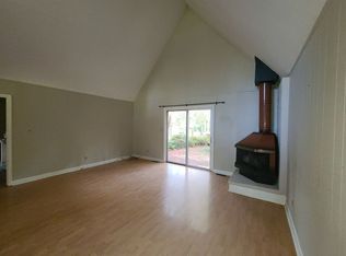 207 Rockledge Rd, New Bern, NC 28562