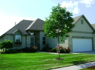 4108 SW James Younger Dr, Lees Summit, MO 64082