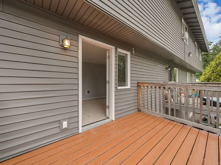5320 SE 122nd Ave — Photo 11