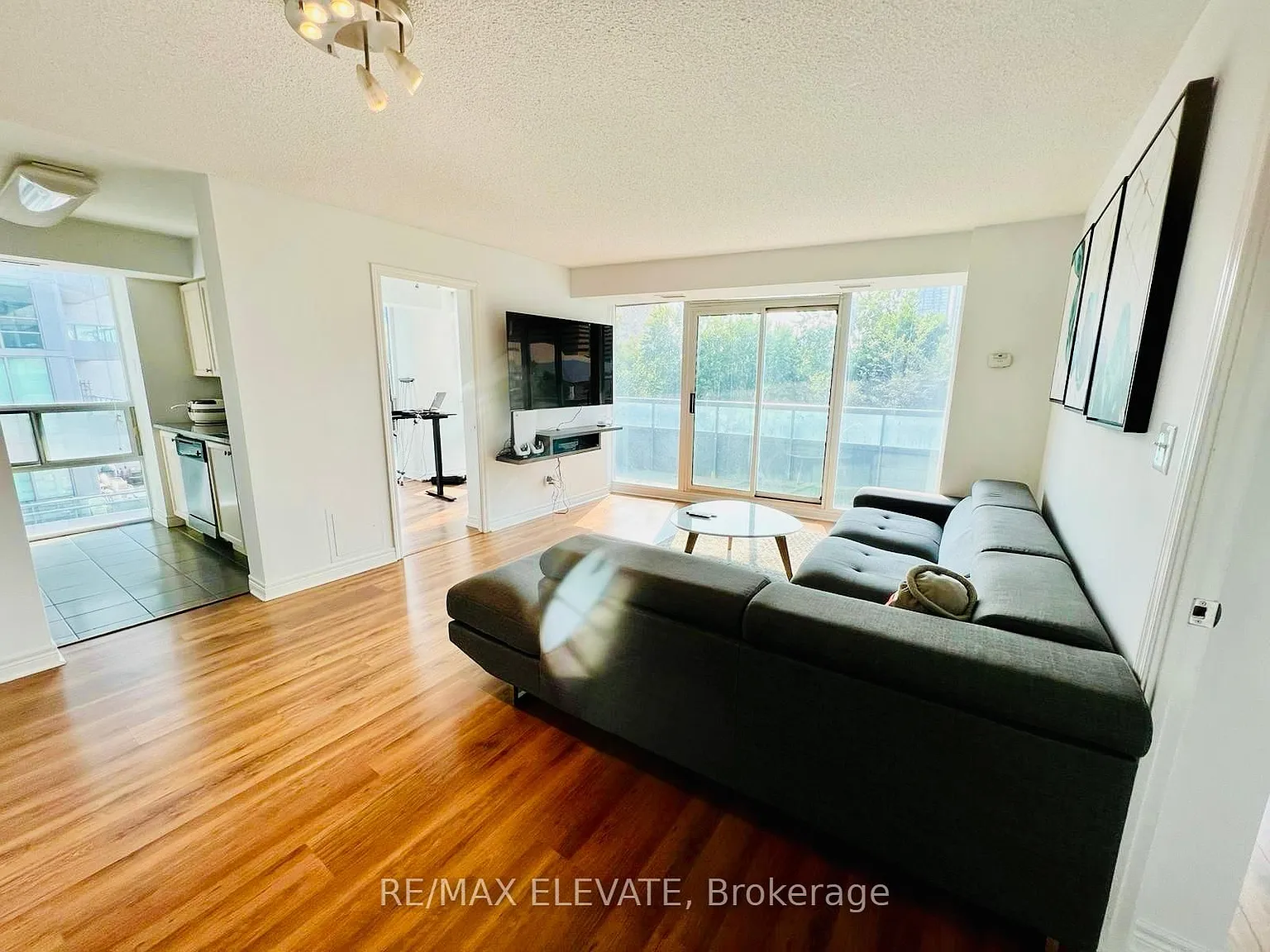 3 bed, $3,600 — Photo 4