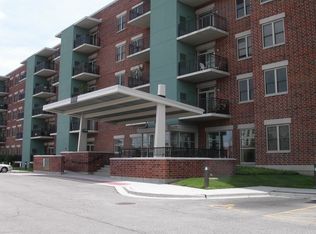 9355 Irving Park Rd APT 119, Schiller Park, IL 60176