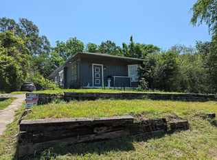 313 S Trinity St, Gilmer, TX 75644