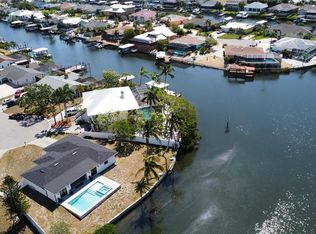 926 Eagle Ln, Apollo Beach, FL 33572