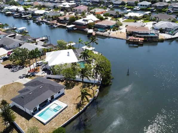 926 Eagle Ln, Apollo Beach, FL 33572