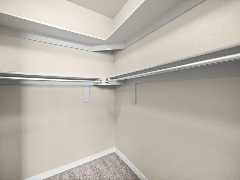 Kansas Apartments — Photo 17