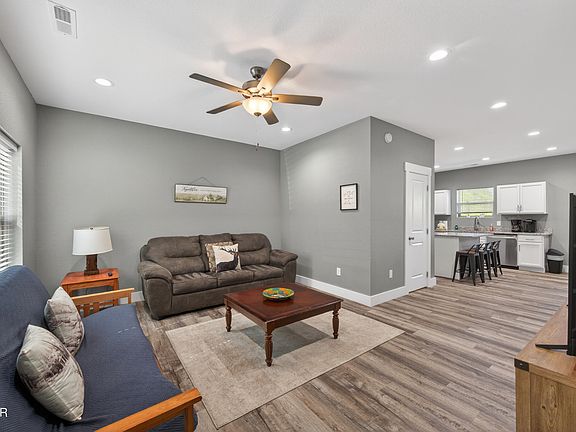 4th image of 849 Morton Dr Unit 4