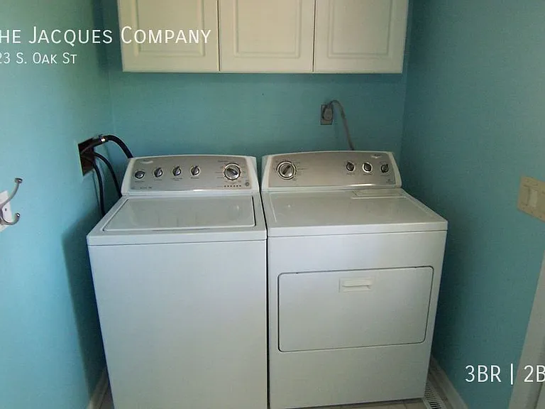723 S Oak St — Photo 9