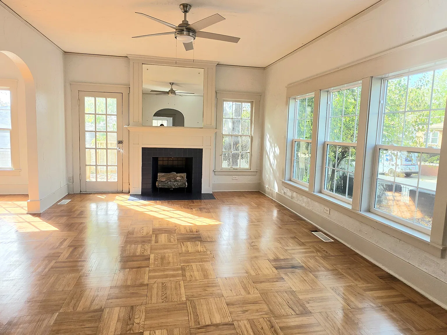 3 bed, 1877 sqft, $2,000 — Photo 4