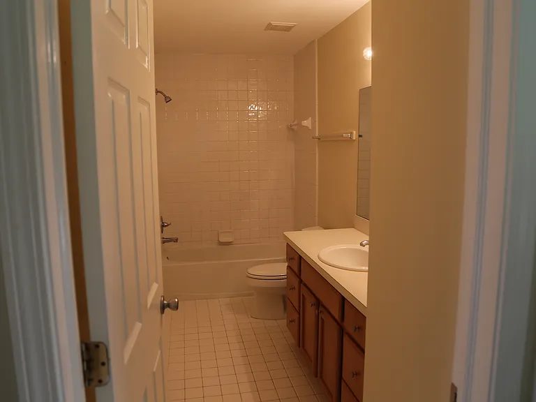 Bradley Dr — Photo 4