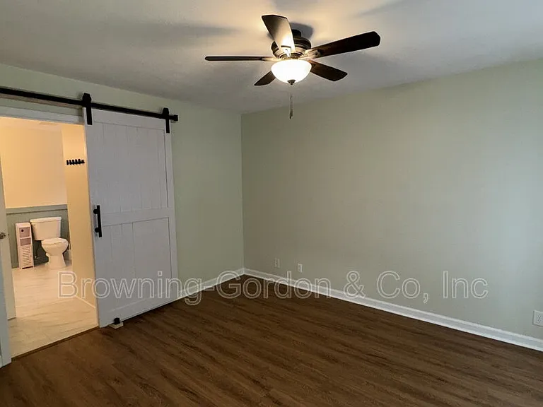 4256 Chesney Glen Dr — Photo 9