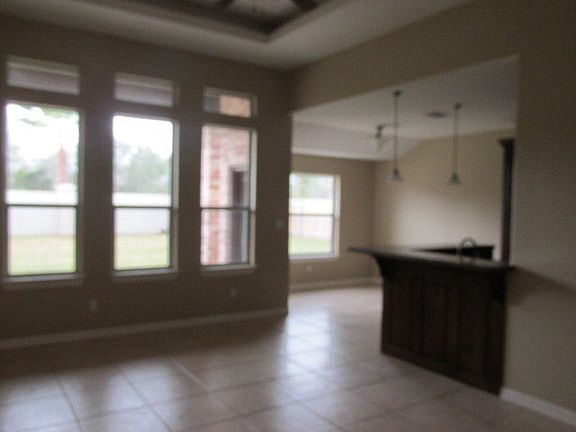 3rd image of 515 Abbott Ave