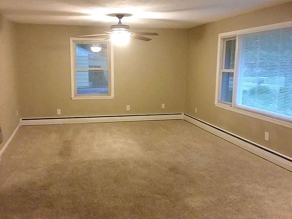 Spacious living room