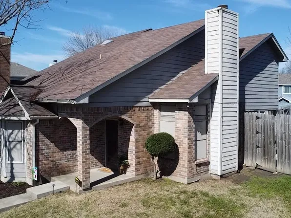 831 Valleybrooke Dr, Arlington, TX 76001