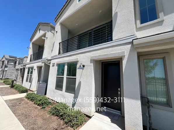 498 W Mahogany Ln, Clovis, CA 93611