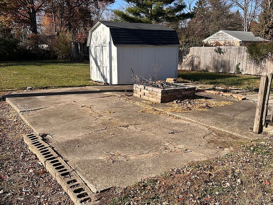 2nd image of 36 N Gibson Ave