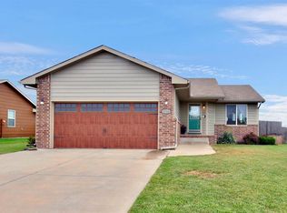 1714 N Nickelton Cir, Wichita, KS 67235