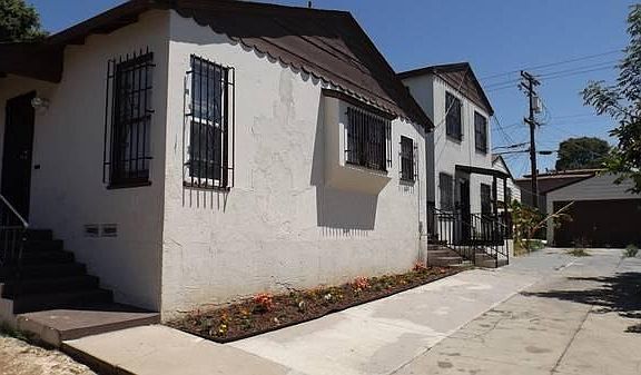 gated complex