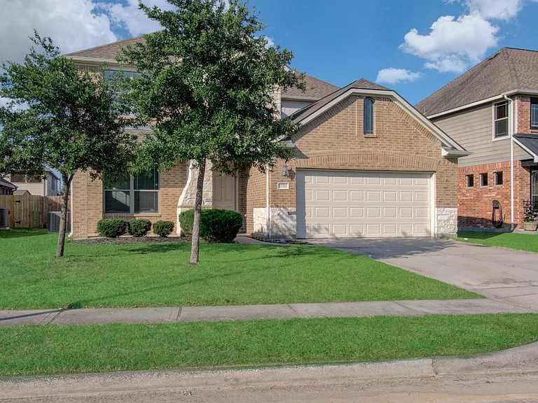 22314 Mosshall Ct — Photo 3