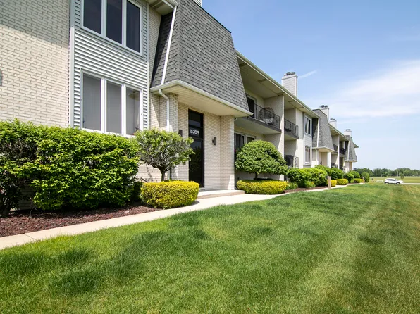 15705 Lake Hills Ct Unit 2N, Orland Park, IL 60462