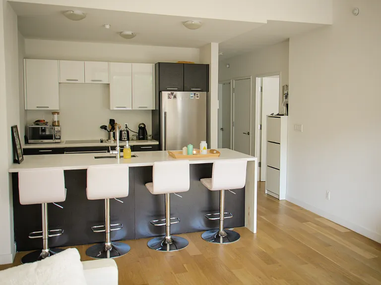 96 N 5th St #2F — Photo 7