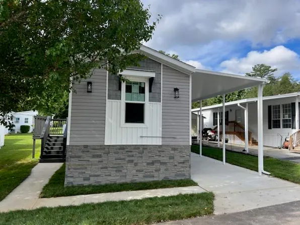 52 Blue Spruce Ln, Hendersonville, NC 28739