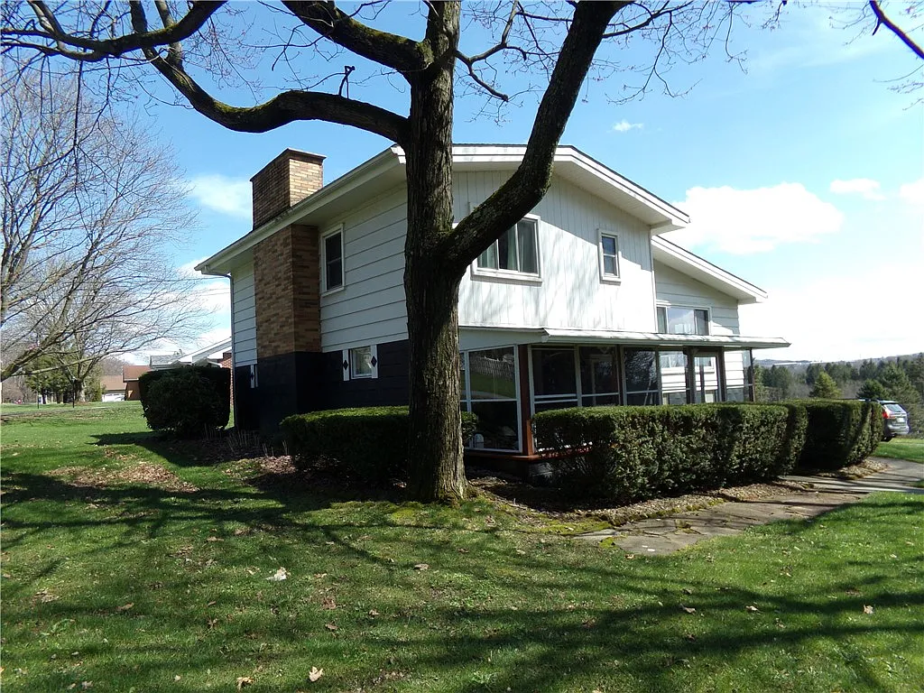 171 Holly Ln photo 1