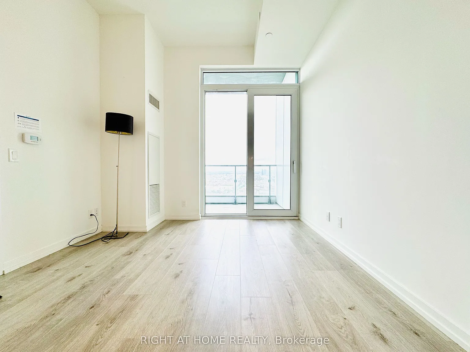 1 bed, $2,000 — Photo 2