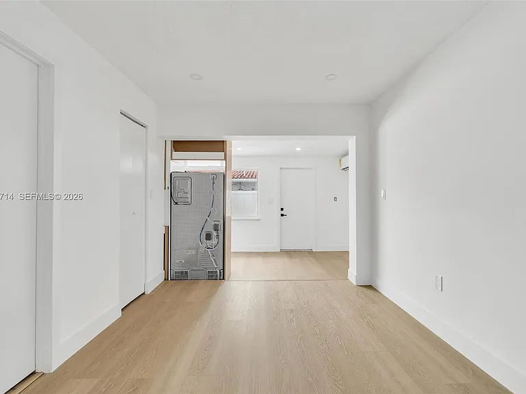 1611 NE 50th Ct #3 — Photo 7
