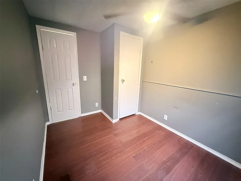 1619 Avenue D — Photo 12