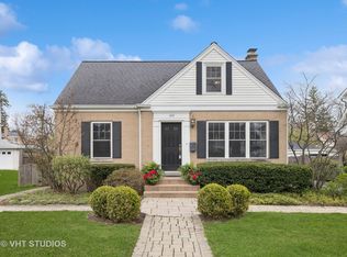 109 Hiawatha Dr, Clarendon Hills, IL