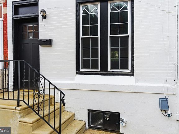 3rd image of 2115 Reed St